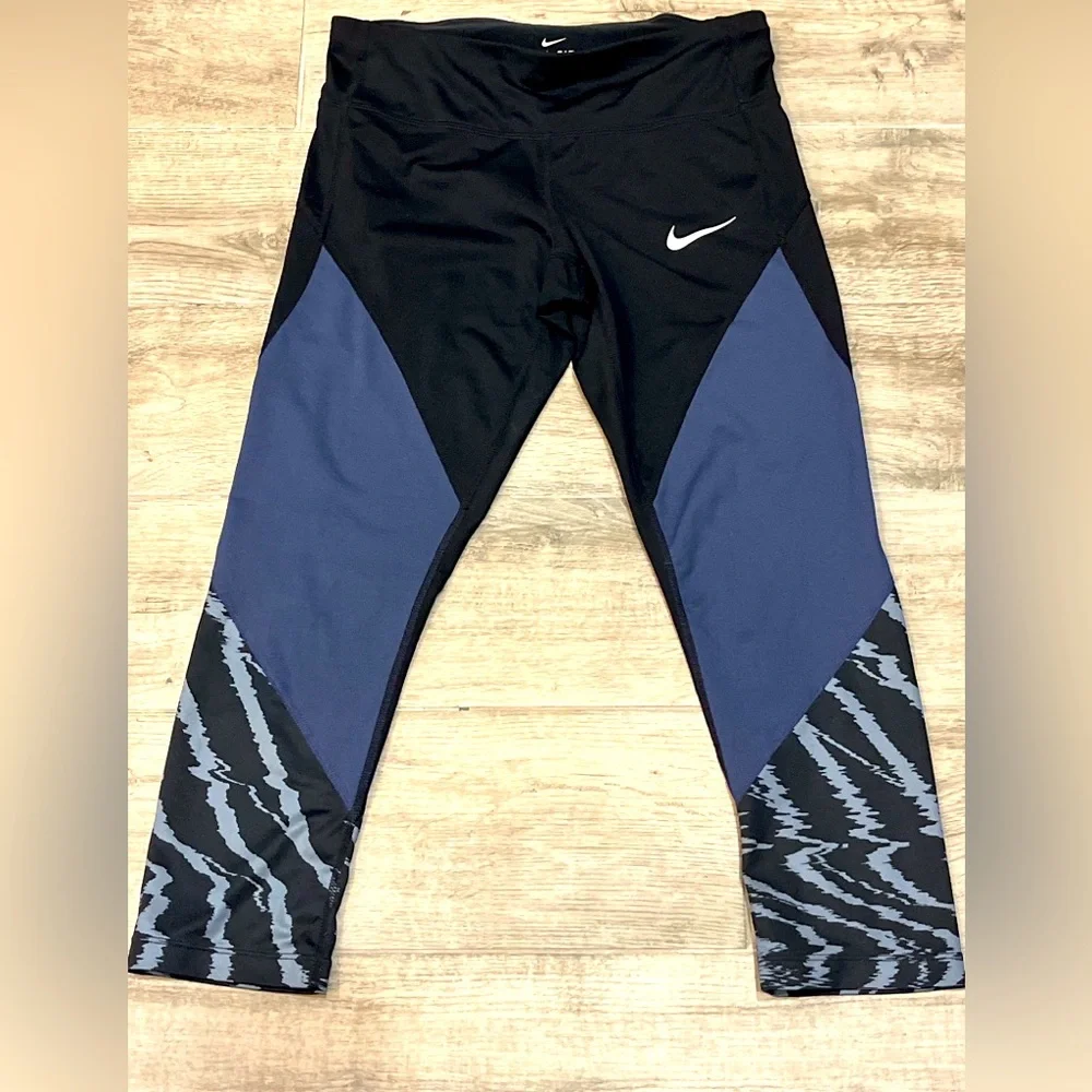 NIKE POWER WOMENS RUNNING‎ CAPRI LEGGINGS TIGHT FIT DRI-FIT SIZE S (855175 010)
